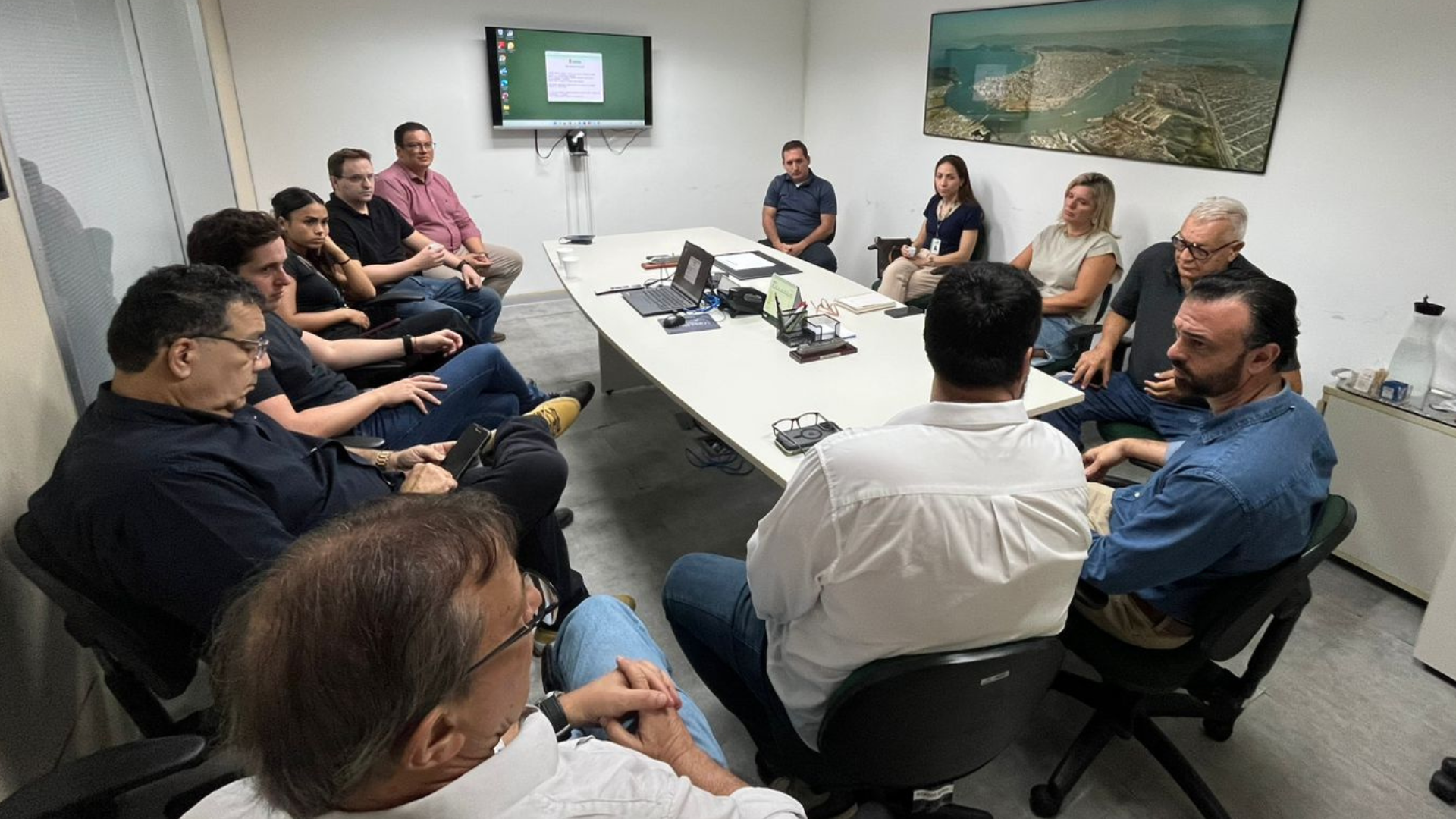 Entidades participam de reunião para atualização do cronograma das obras de acesso ao Porto de Santos | ABTTC